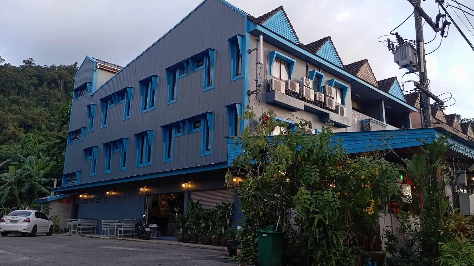 Seabox Khaolak Hostel Khao Lak
